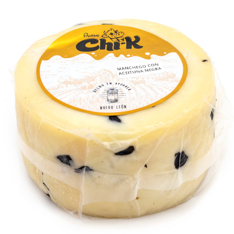 QUESO MANCHEGO CON ACEITUNAS NEGRAS